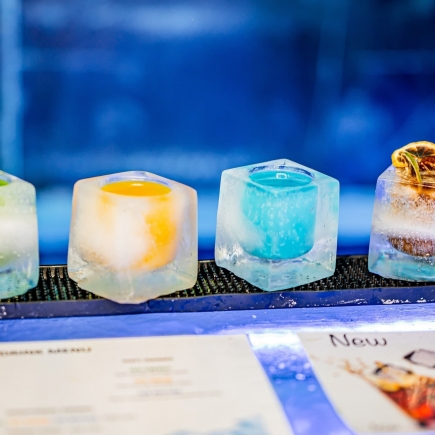 "Ice Bar" + "Karlovy Lazne" Disco Club